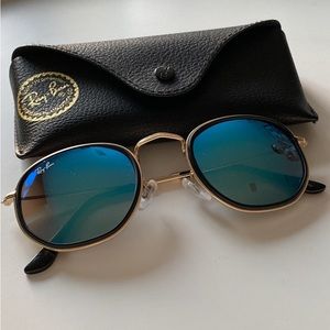 Ray-Bans Women’s Mirrored Sunglasses